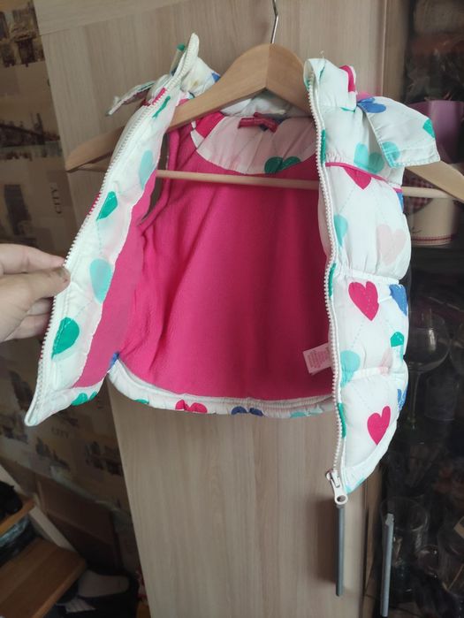 Жилетка теплая.Жилет на девочку 3 4 5 лет