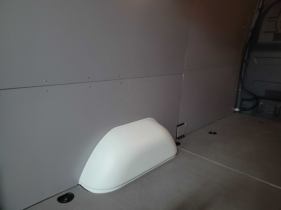 Zabudowa busa, paki Mercedes Sprinter L3H2 podłoga, boki, nadkola