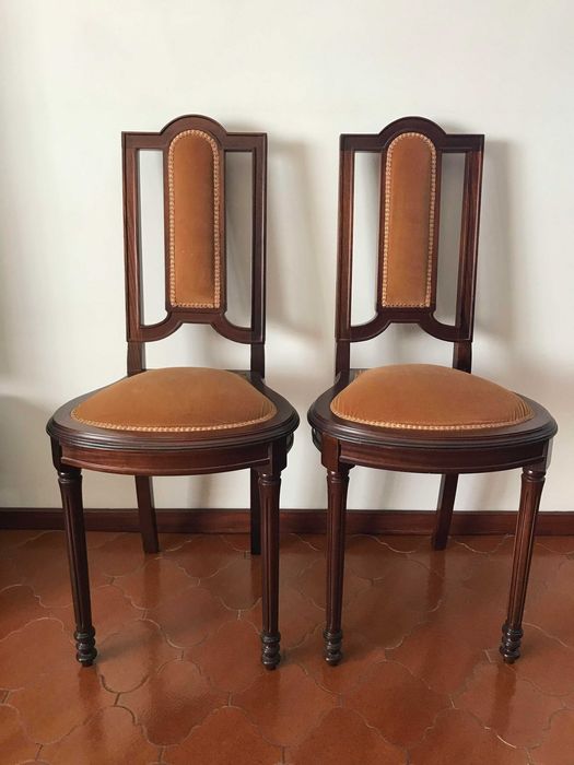 Cadeiras almofadas estilo romântico