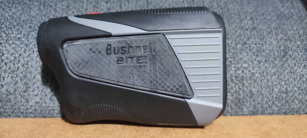 Bushnell Tour V5
