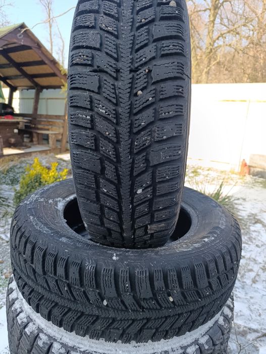 Продам резину 195/65/15 зима