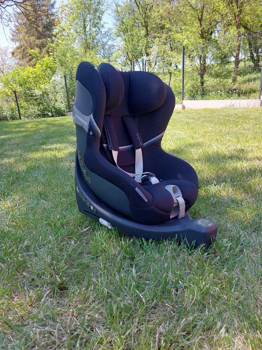Fotelik samochodowy Cybex Sirona SX2 z bazą
