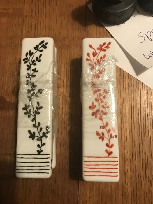 Molas em cerâmica pintadas a mão