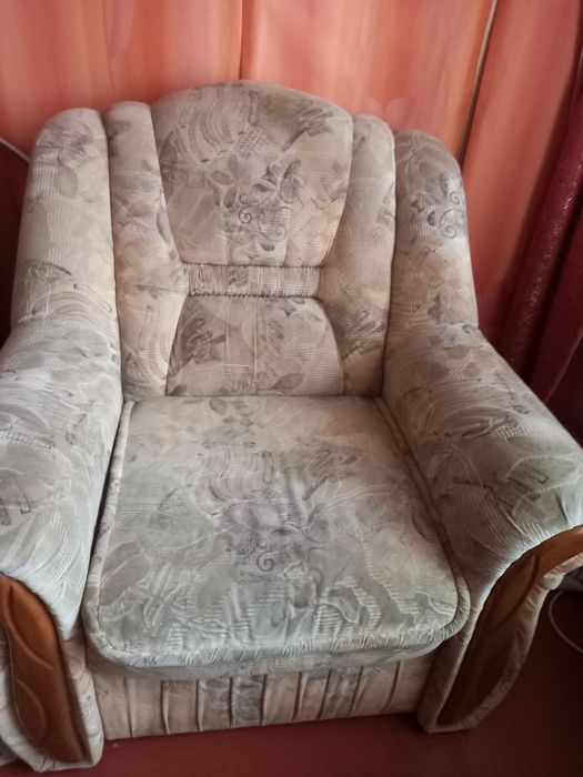 Мяке крісло гарний стан