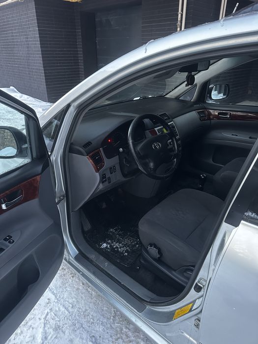 Toyota Avensis Verso