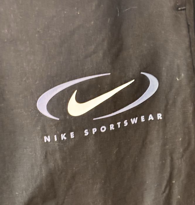 Нейлонові штани Nike