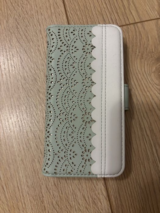 Case etui iphone se z lusterkiem i miejscem na karty