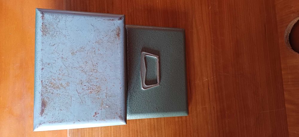 Cofre metálico sem chave