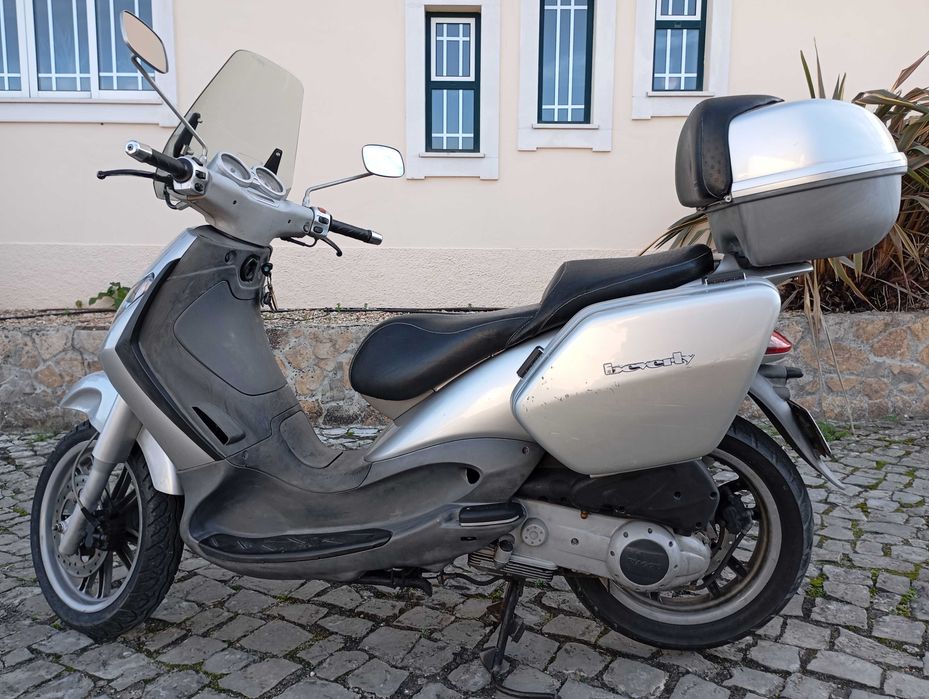 Piaggio Beverly 200
