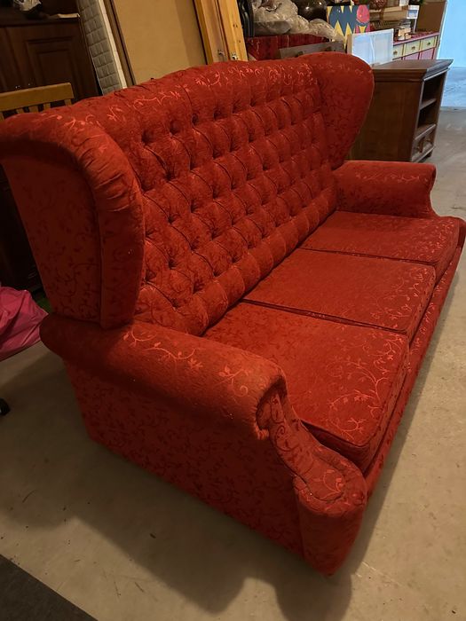 Sofá de sala vermelho