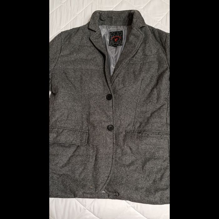 Теплий піджак чоловічий.