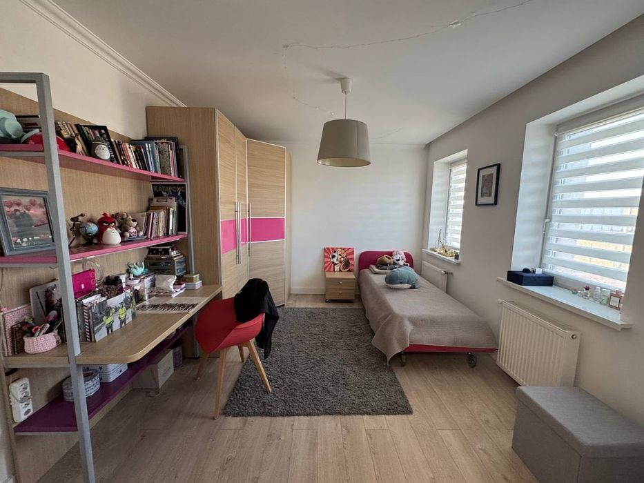 Продається двоповерховий сучасний житловий будинок в Коломиї