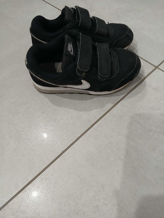 Buty chłopięce nike 28
