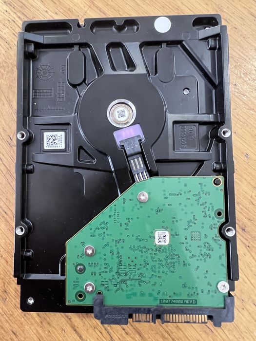 Disco Rígido Seagate Barracuda 1TB Sata - Excelente estado