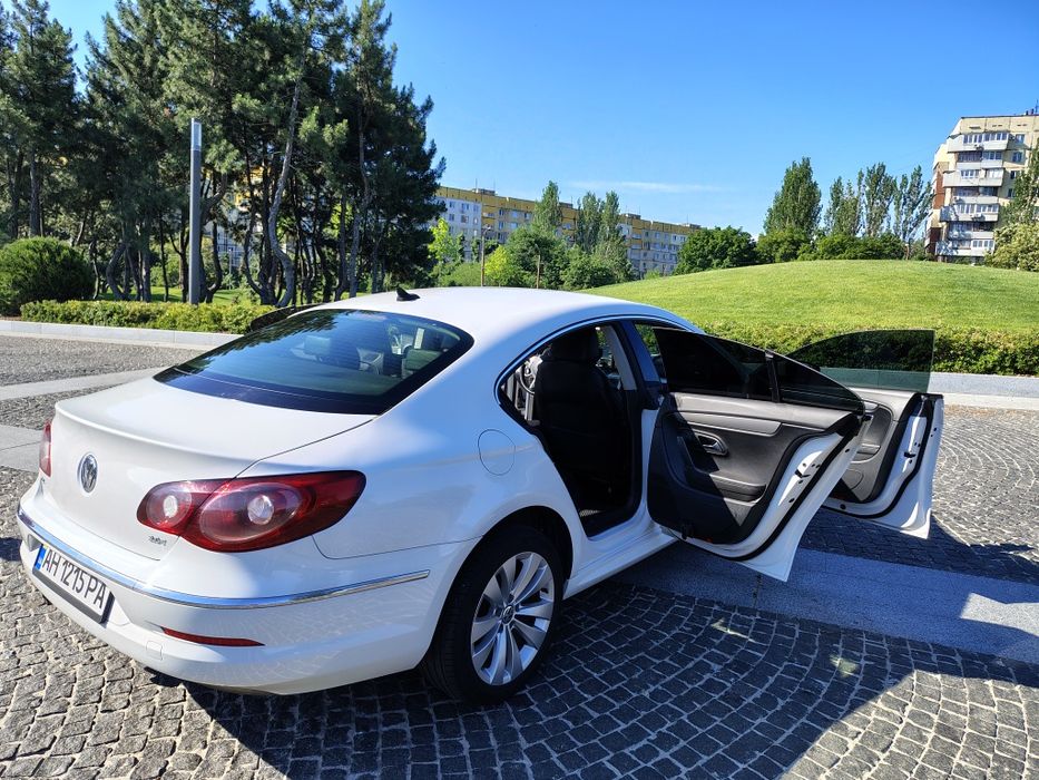 Продам Volkswagen Passat CC R-line 2011