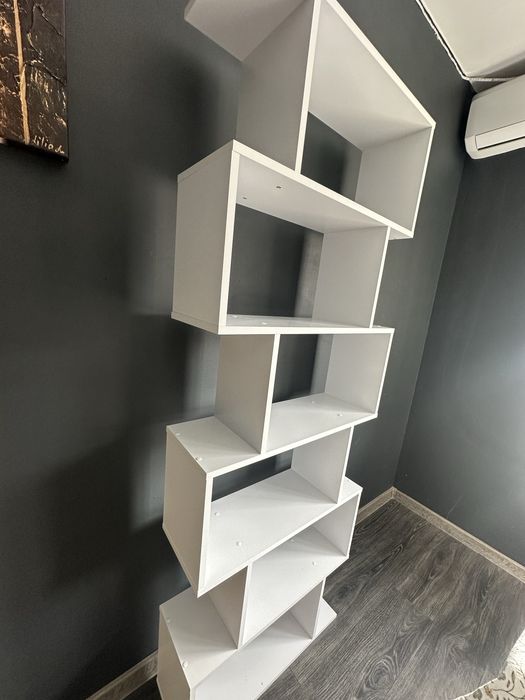 Полиця для книжок