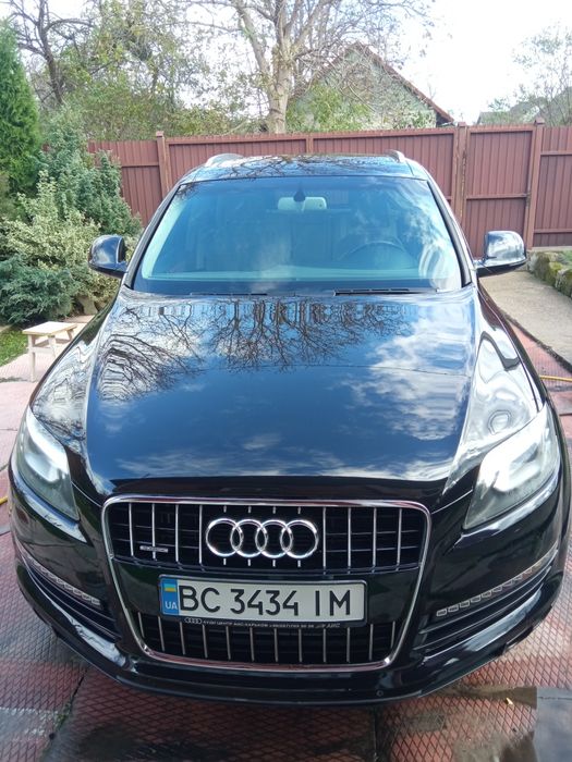 АудіQ7 2008, 3,6 газ бензин, чорний колір,обмін.