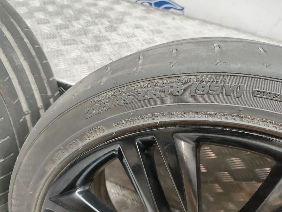 Conjunto de jantes 18 Matrix Jaguar XE X760 7,5J ET46 5x108 Original