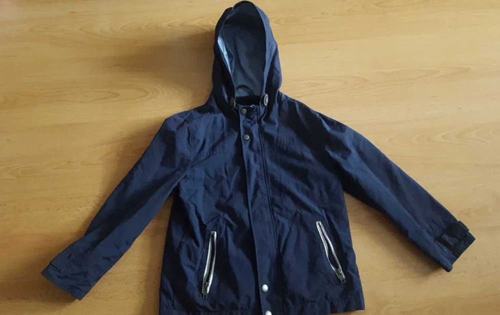 Kurtka wiosenna z kapturem na wiosnę