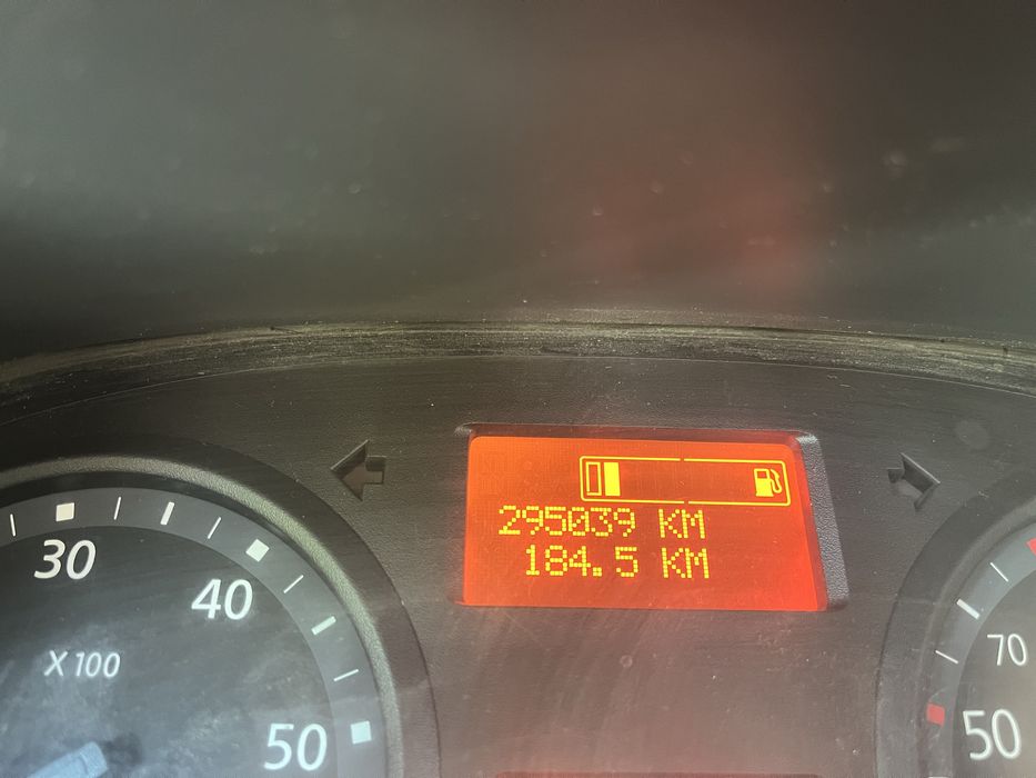 Renault Trafic 2.5 (2010”), 9000$