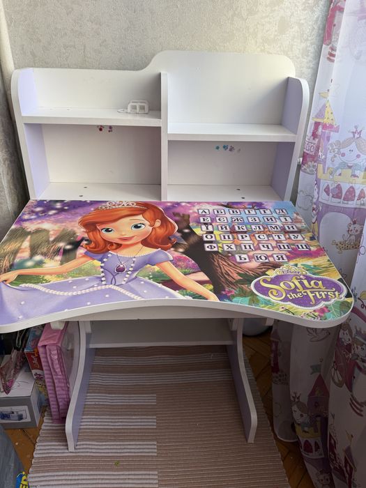 Стіл  , парта дитяча бу