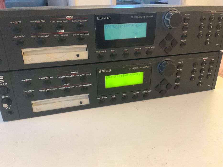 Sampler E-MU ESI-32 - Duas unidades com vários extras!