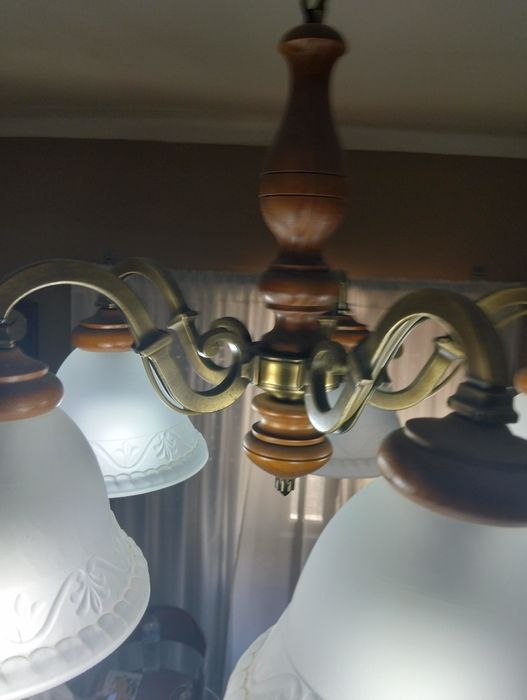 Candeeiro de tecto com 6 abajures impecável