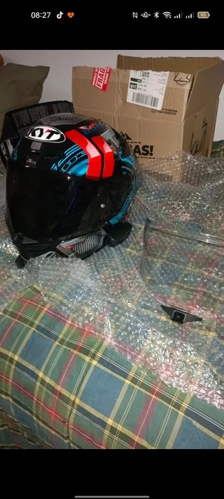 Capacete KYT TT-REVO