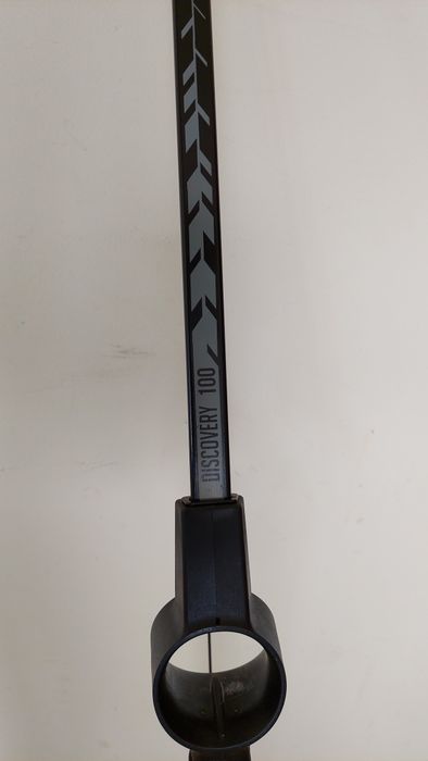 Arco + 2 flechas com ponta de aço