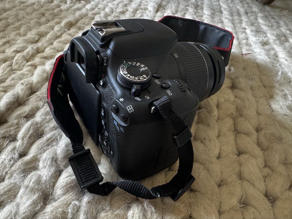 Canon EOS 600D+Objetiva Canon EF-S 18-55mm F3.5-5.6 IS II