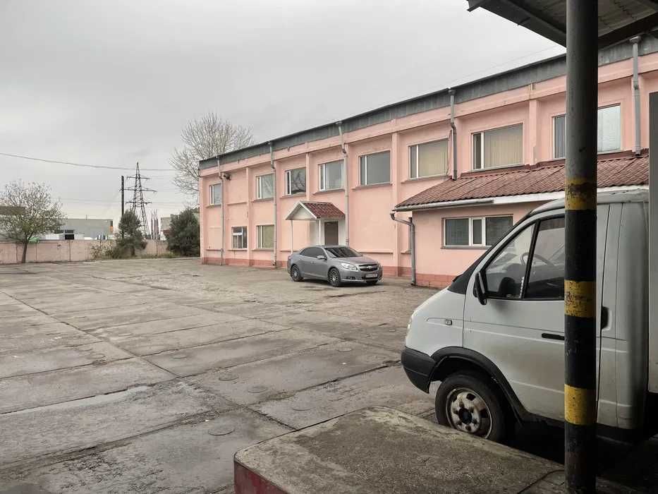 Комплекс виробничих, складських, офісних приміщень