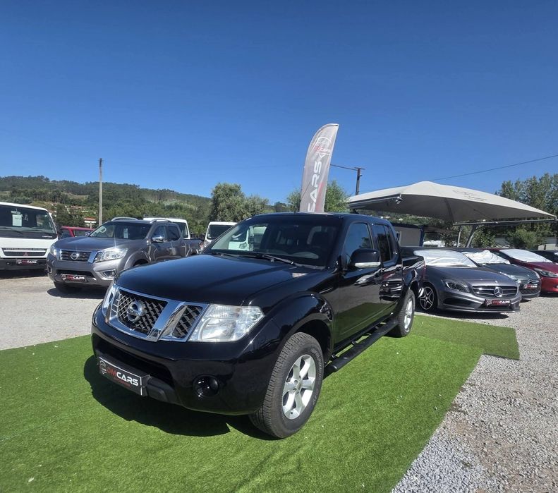 Nissan Navara   2.5 cc,  190 cv