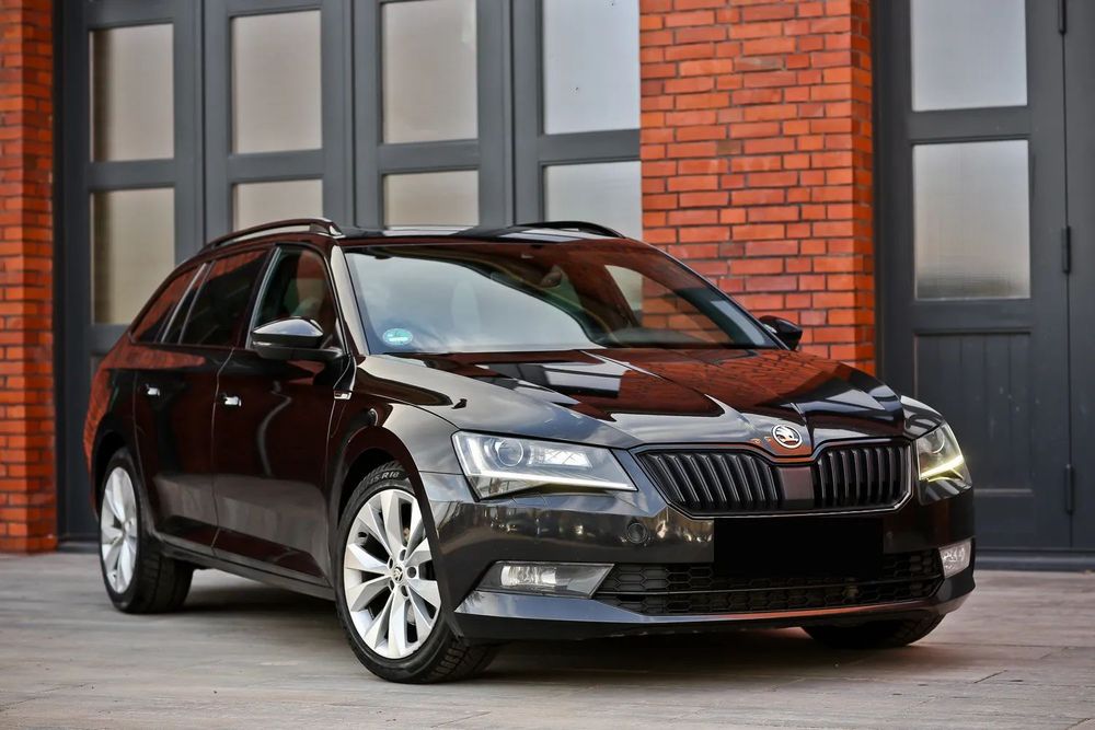 Skoda Superb 2.0D 190ps SPORT LINE DSG 4X4 xenon led skóra ek.klapa PANORAMA DE