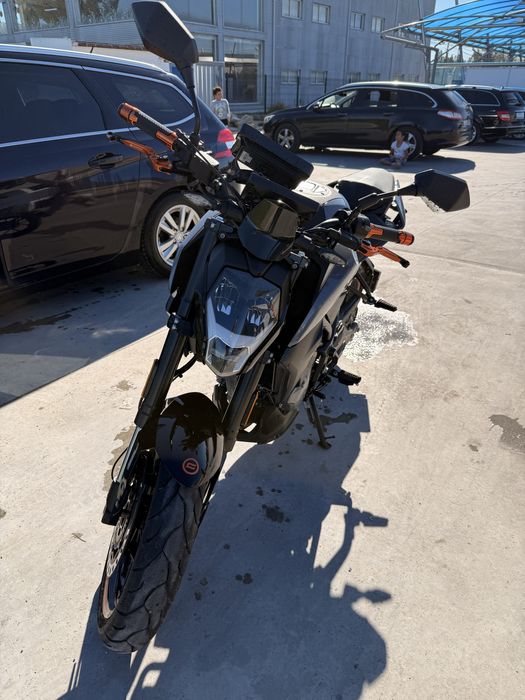 CF Moto 300 NK – 2025 | 2603 km | Garantia ativa