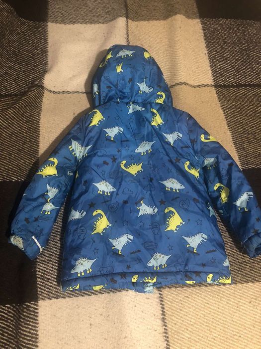 Продам дитячу зимову курточку на хлопчика