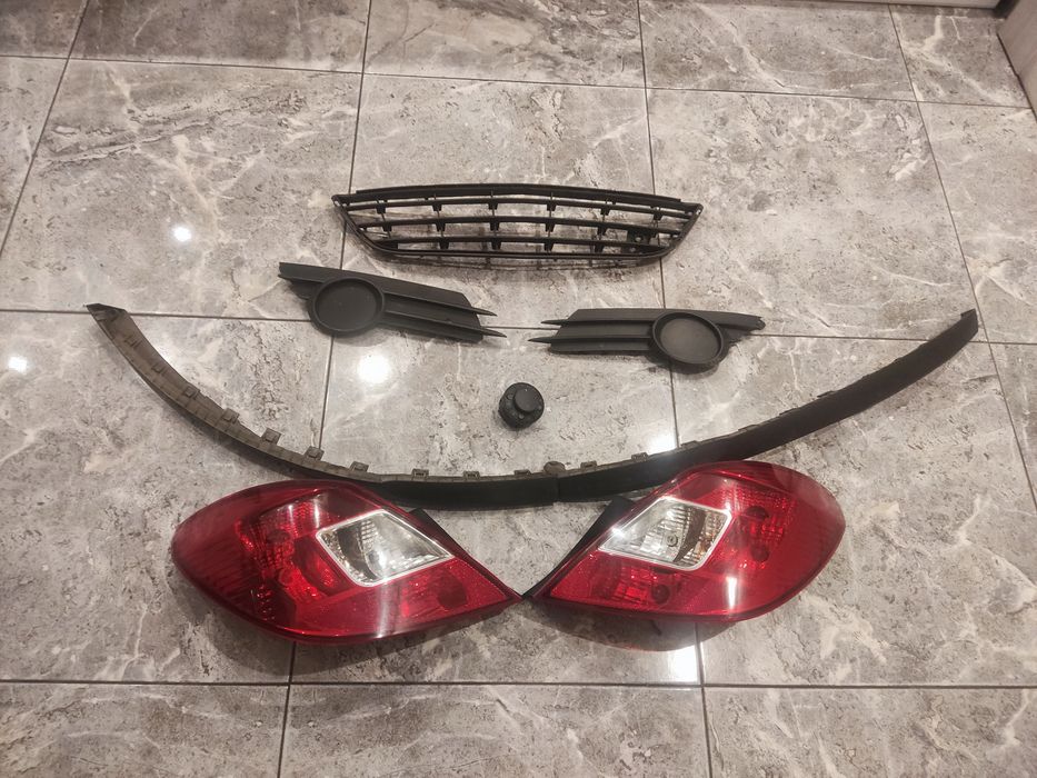 Решетки бампера Opel Corsa D !