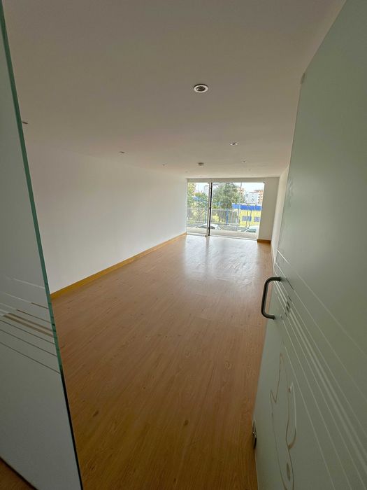 Espaço para Arrendamento nas Colinas do Cruzeiro