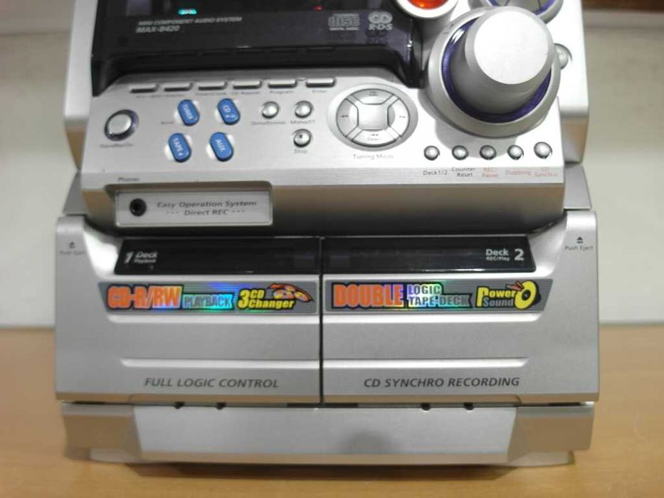 Aparelhagem CD + Cassetes Samsung MAX-B420 para 3 Discos
