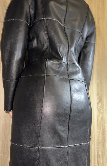 Чорний шкіряний плащ  S
