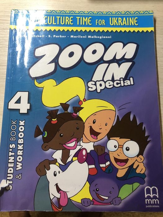Student’s book Zoom in 4