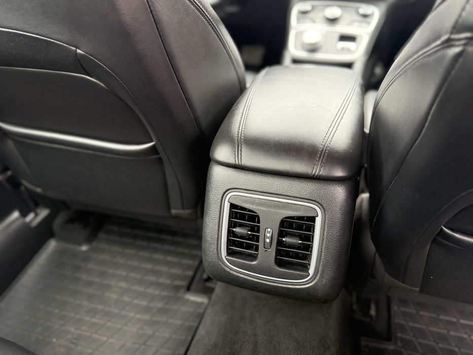 Продаж авто Chrysler 200C