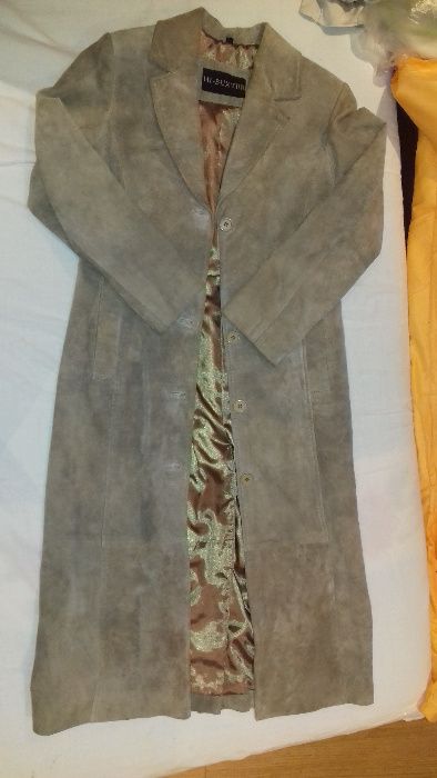 2 casacos - em bom estado