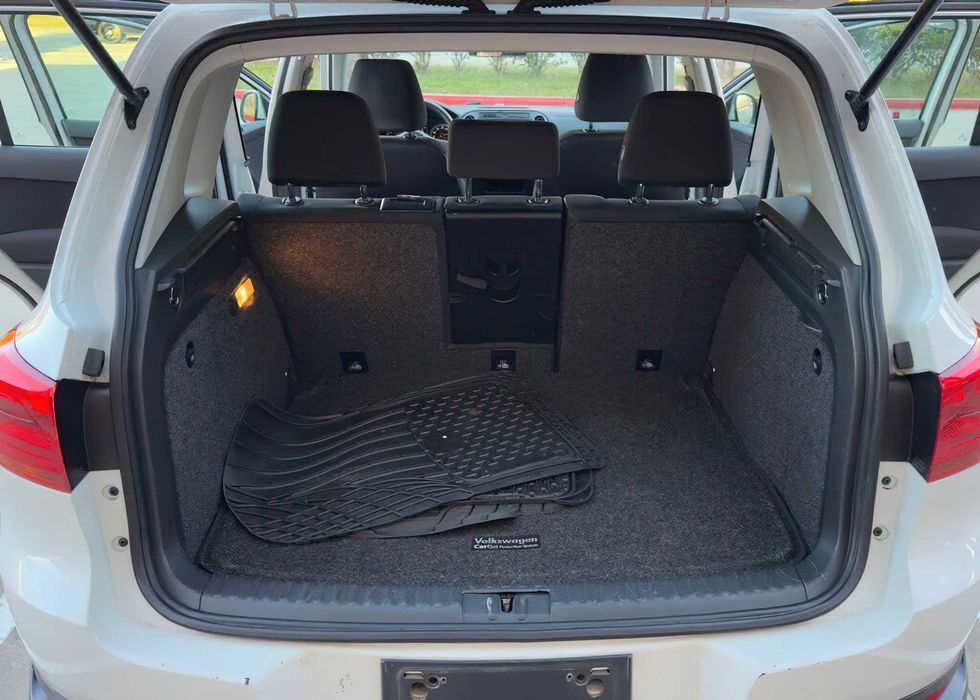 Volkswagen Tiguan      2016