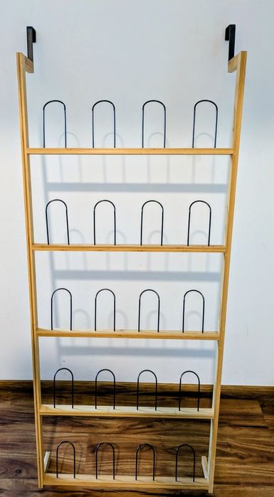 Sapateira de bambu para pendurar