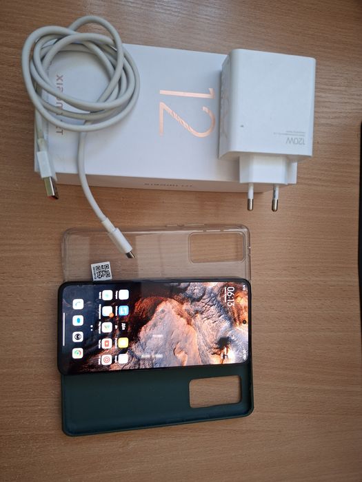 Телефон Xiaomi 12T
