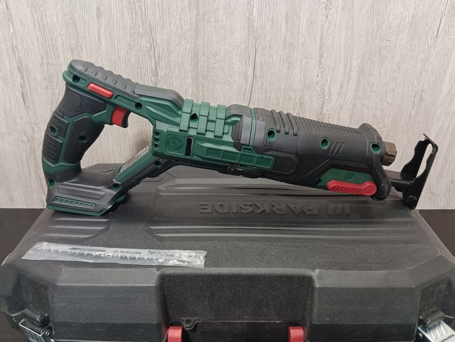 Акумуляторна шабельна пила PARKSIDE PSSA 20-Li B2