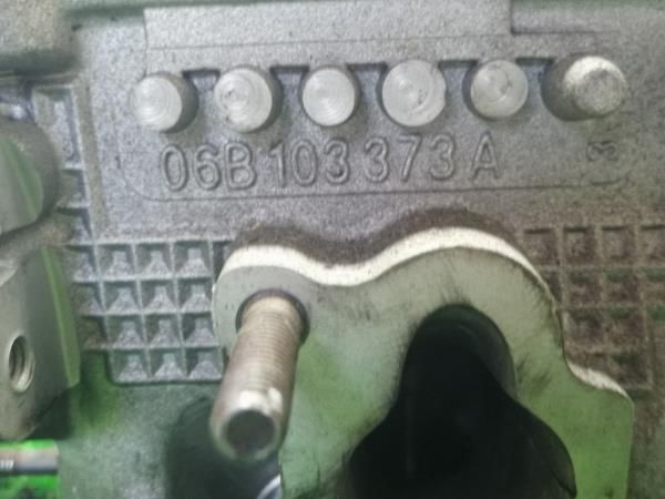 Colaça / cabeça do motor AUDI A4 (8D2, B5)