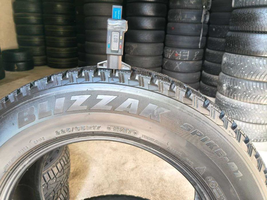 Bridgestone Blizzak Spike-01 225/65r17 106T Extra Load made in Japan 2шт, средина 6мм край 8мм, ЗИМА