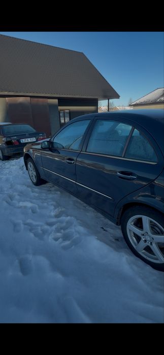 Мерседес w211 2.7 автомат! Без мотора