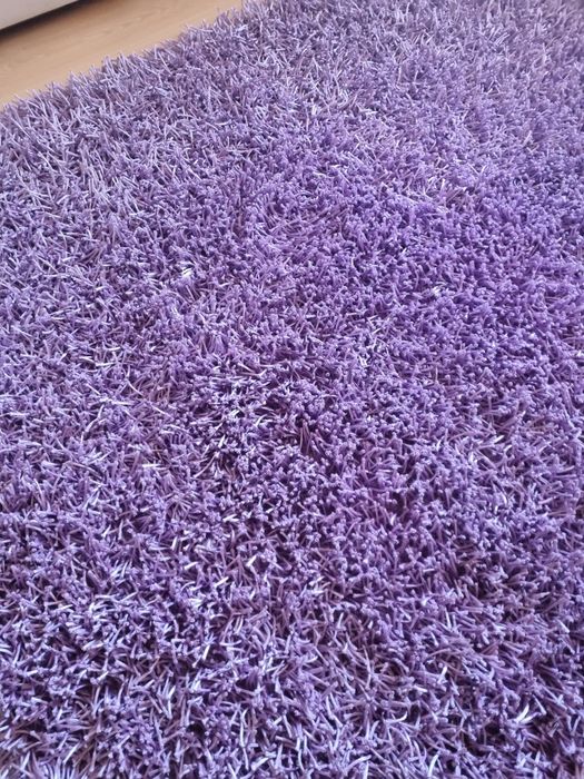 Tapete lilás com pêlo alto 130x180cm